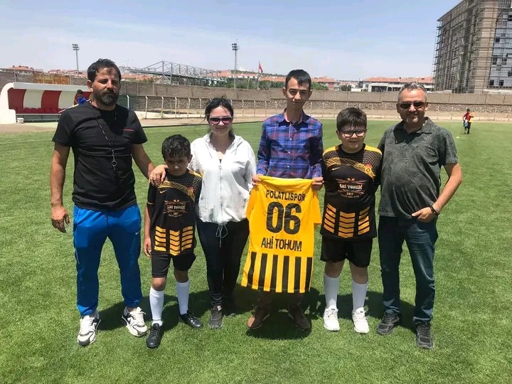 AHİ TOHUM POLATLI SPOR'A SPONSOR OLDU
