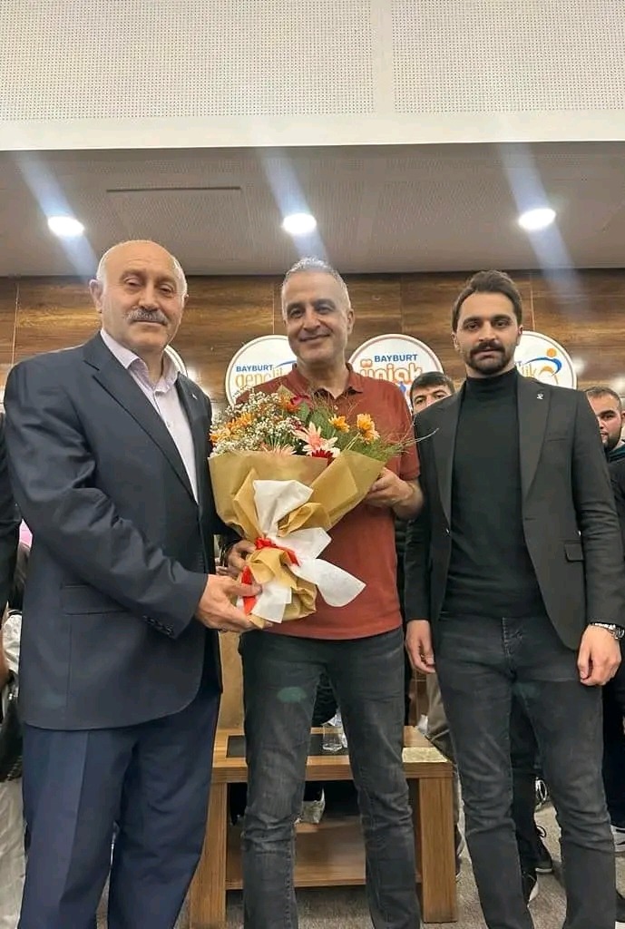 Ak Parti Bayburt Gençlik Kolları Bizim Hikayemiz İsimli Program Düzenledi