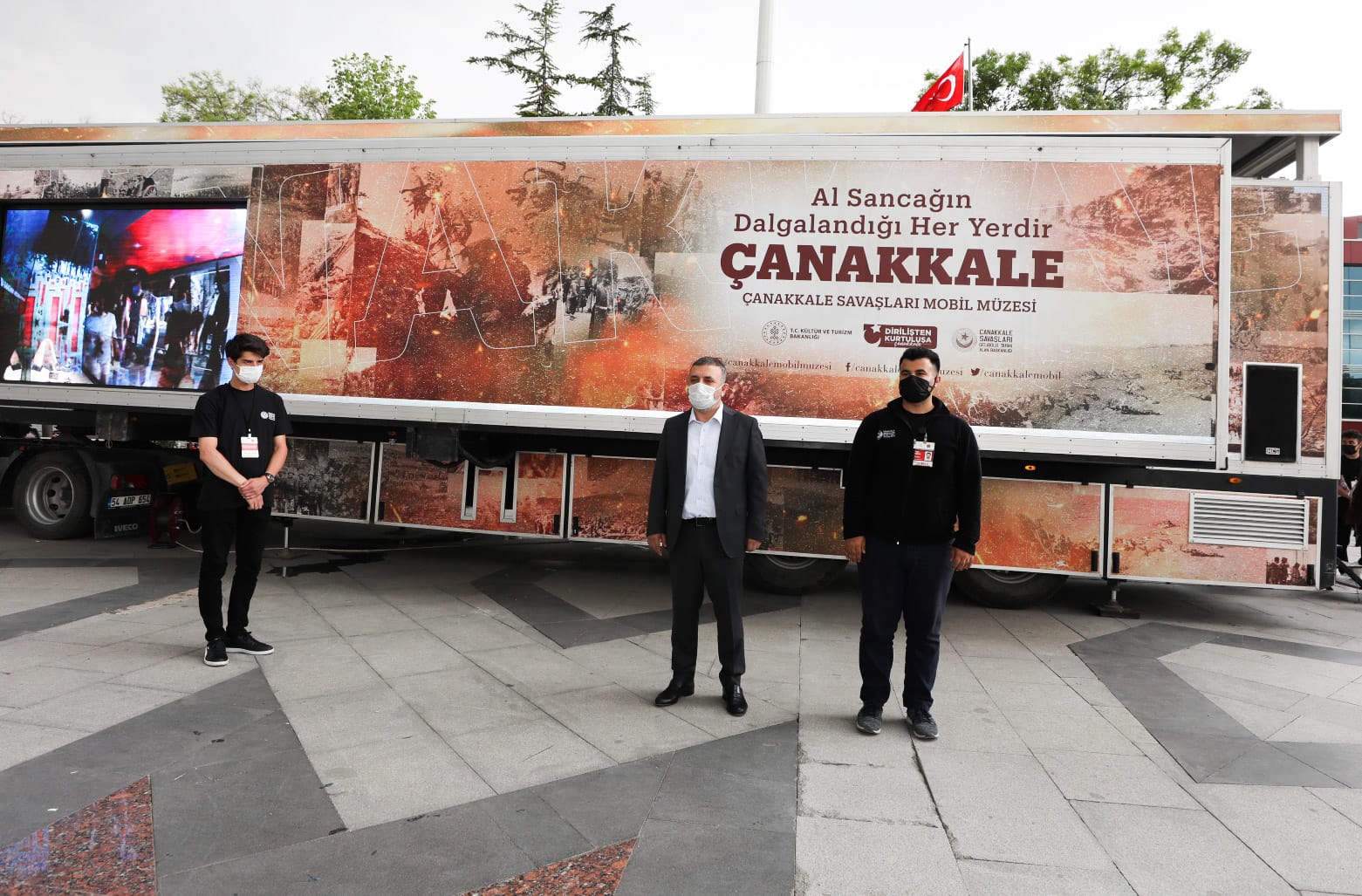 “AL SANCAĞIN DALGALANDIĞI HER YERDİR ÇANAKKALE” 