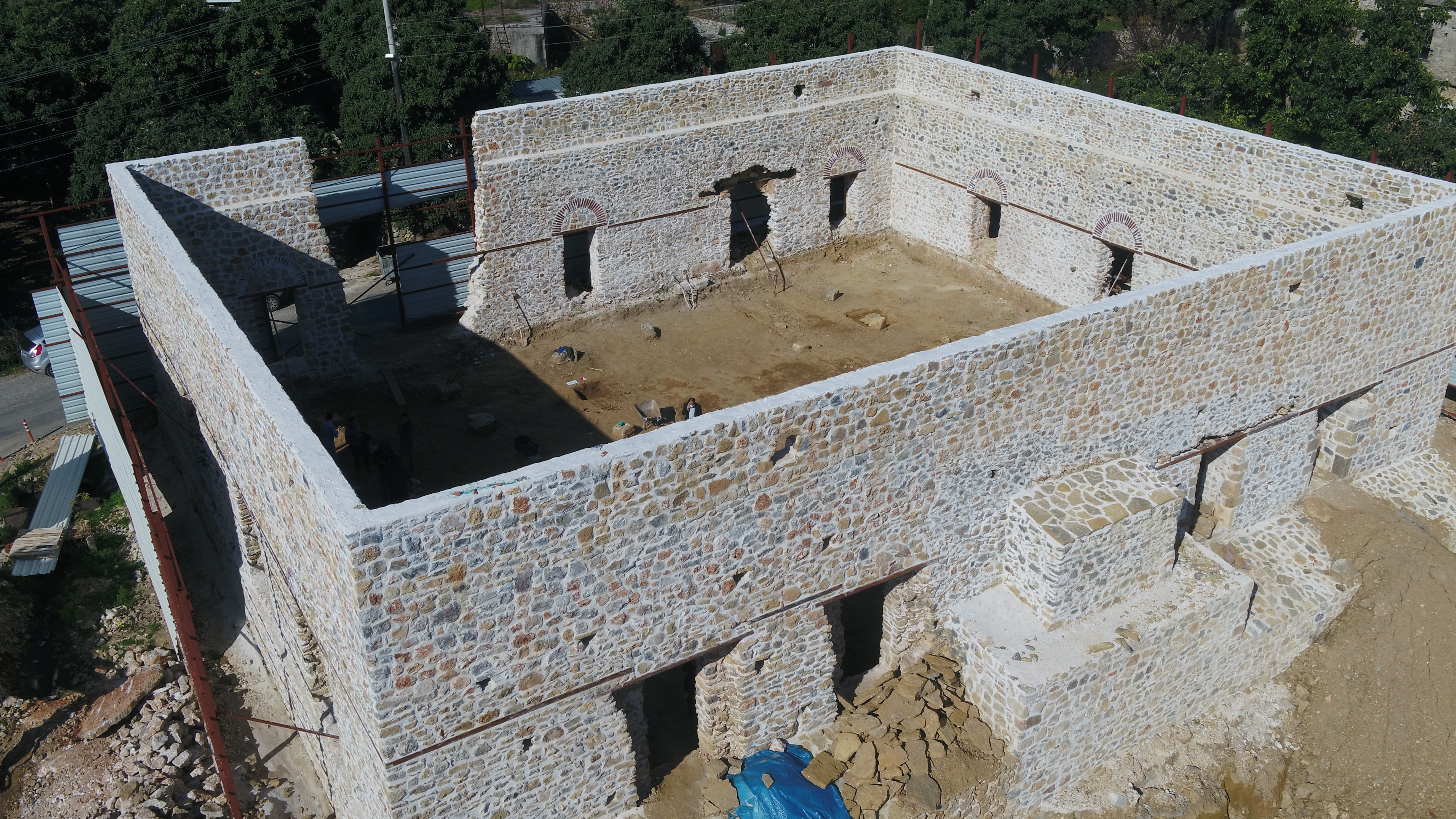 Alanya Gülevşen Camii’nde zemin kazısı devam ediyor