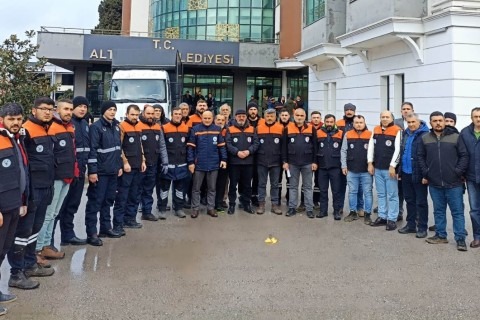 Altınova Ekibi, tam donanımla Hatay’a gitti