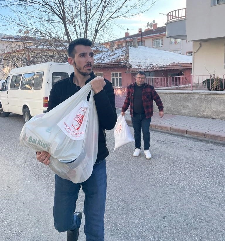Ankara Kulübü, Ankara’ya gelen depremzedelere tek elden yardım ulaştırıyor
