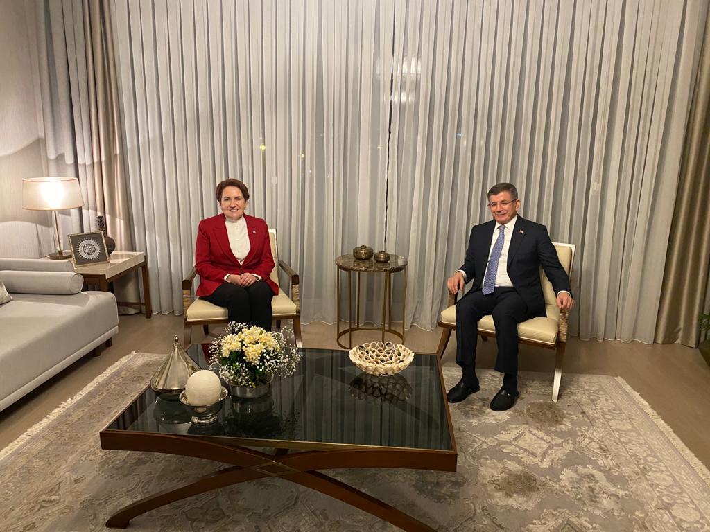 Ankara’da sürpriz buluşma: Akşener Davutoğlu’nu evinde ziyaret etti