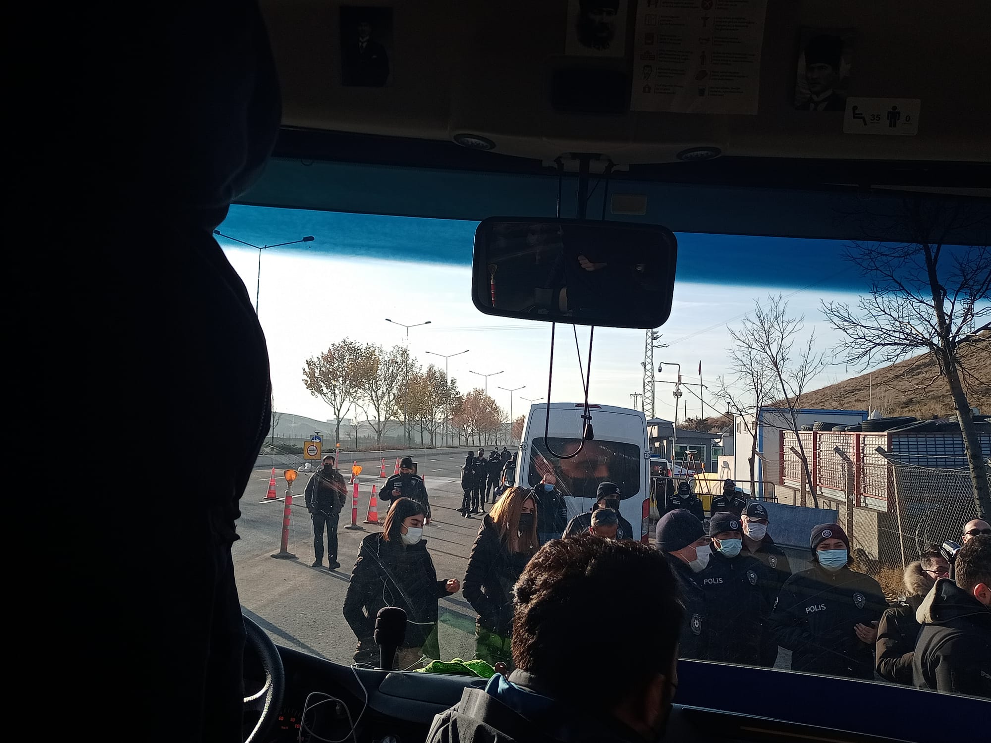 Ankara’ya girişlerine izin verilmeyen öğrenciler gözaltına alındı