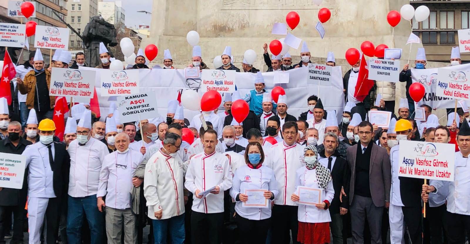 AŞÇILAR KAZAN KALDIRDI…