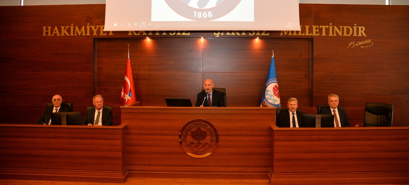 ATİLLA ATAMAN  DEPREMZEDELERE SESLENDİ : EVİMİZ EVİNİZDİR