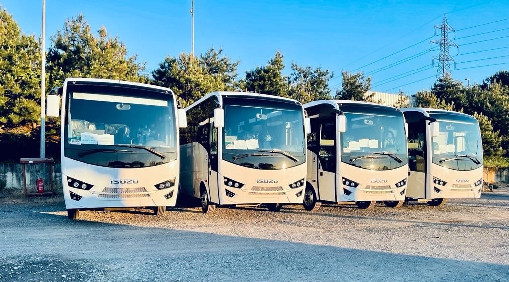 Azerbaycan’a 25 Isuzu Novoultra midibüs teslimatı