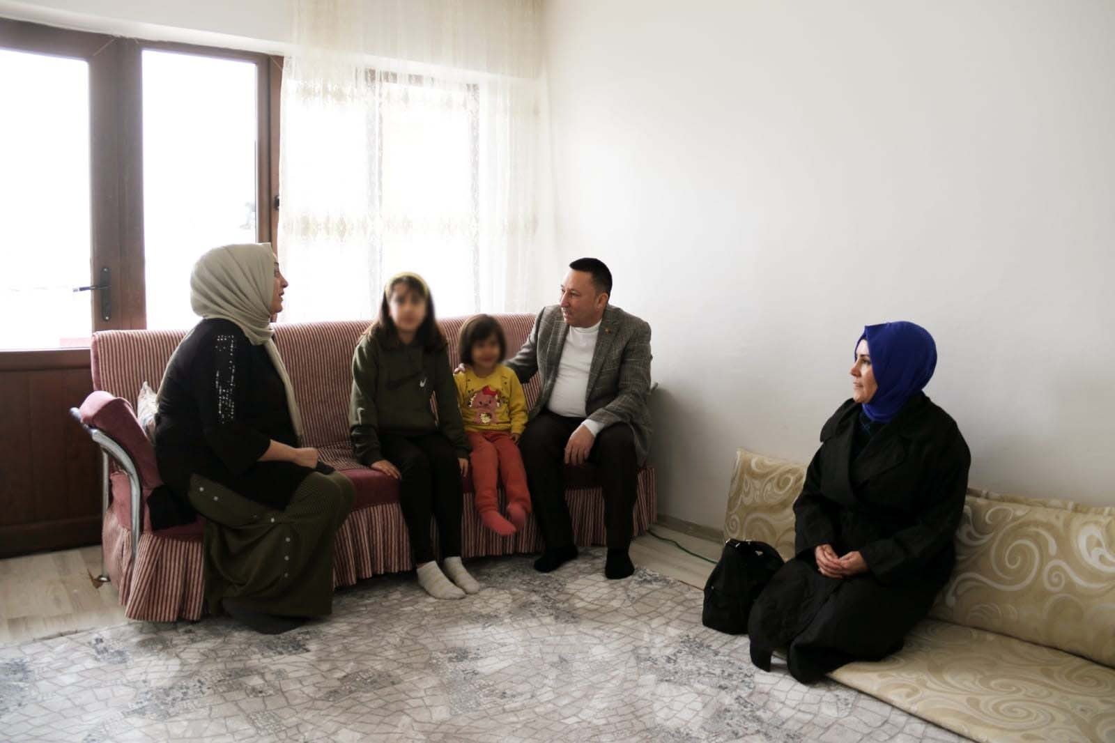 Bağlar Belediye Başkanı Hane Ziyaretlerine Devam Ediyor