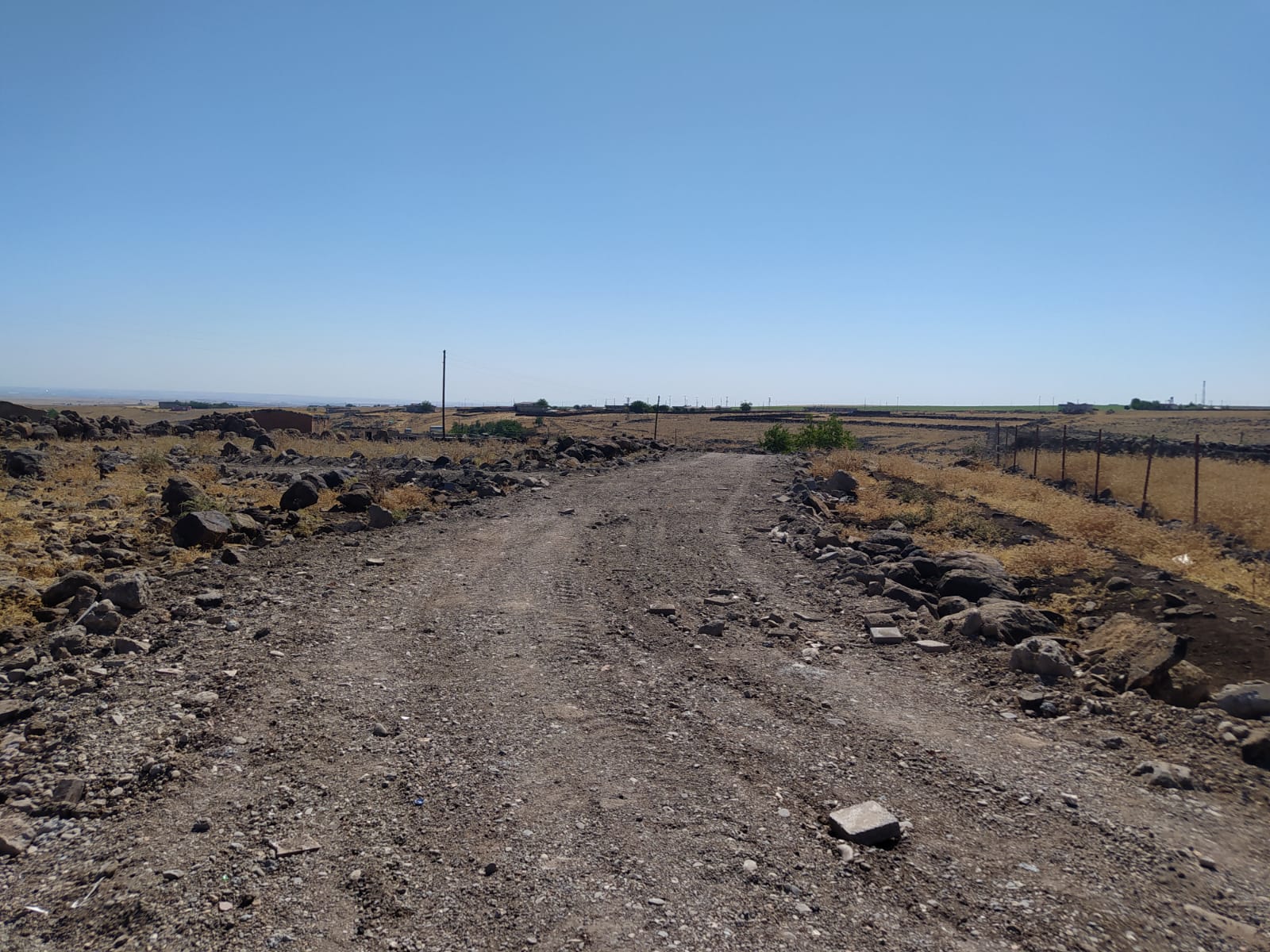 BAĞLAR BELEDİYESİ İKİ KIRSAL YERLEŞİM YERİNE 5 KİLOMETRE YENİ YOL