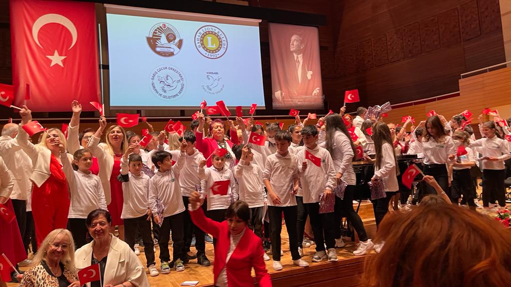 BAHAR LİONS KULÜBÜNDEN ÇOCUKLARA BAYRAM ARMAĞANI KONSER