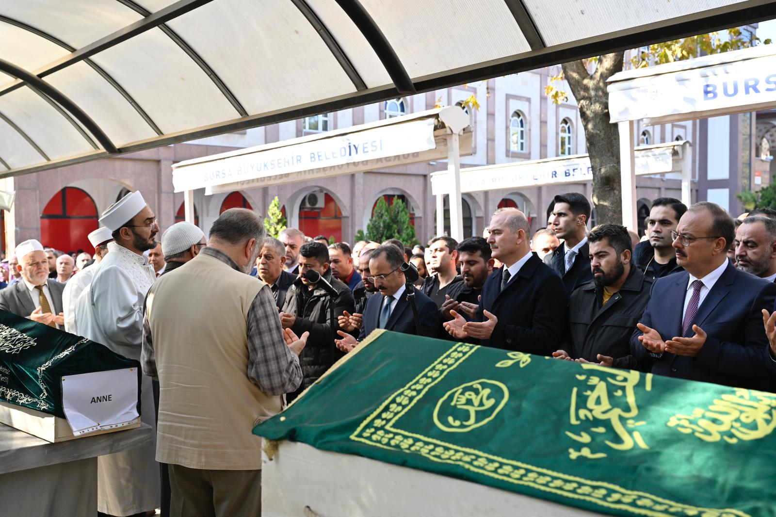 Bakan Süleyman Soylu, Bursa’da Cenaze Törenine Katıldı
