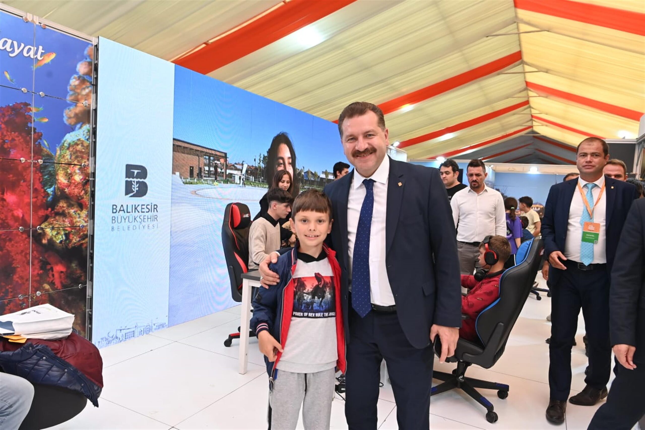Balıkesir in gençlik projeleri Ankara da göz doldurdu