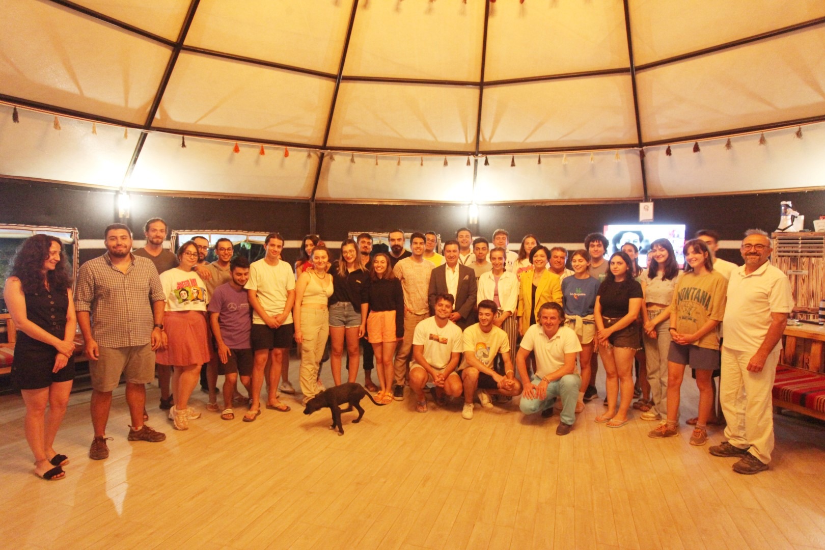 BAŞKAN ARAS, ÖĞRENCİLERLE BİR ARAYA GELDİ 