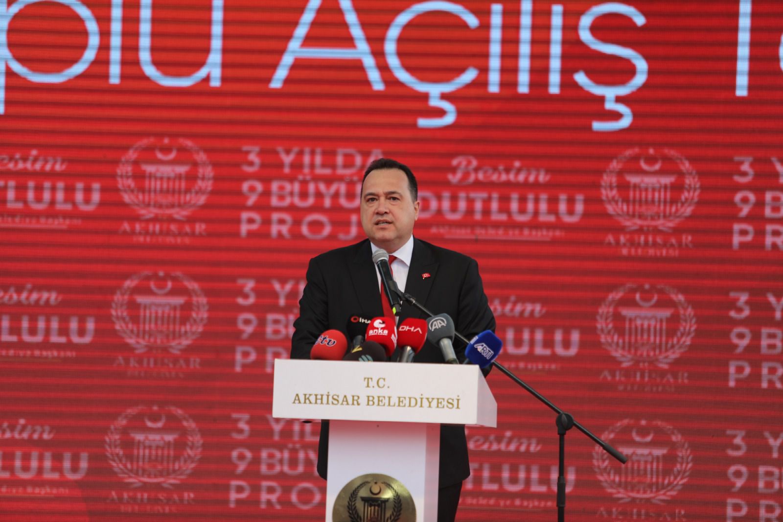 Başkan Besim Dutlulu; “Derdimiz siyasi görüşlerle değil, siyaseti rant için kullananlarla”