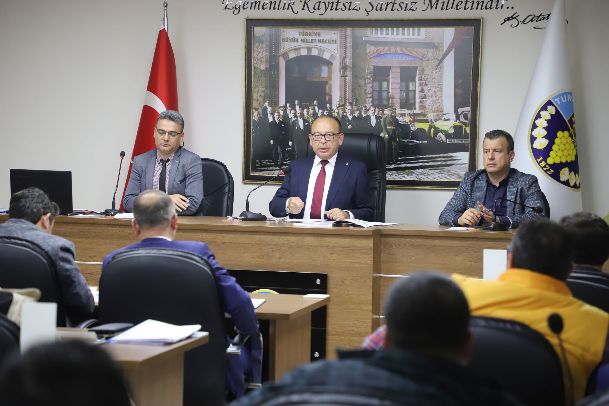 Başkan Çetin Akın: “Ülkenin geldiği durumu görün” 