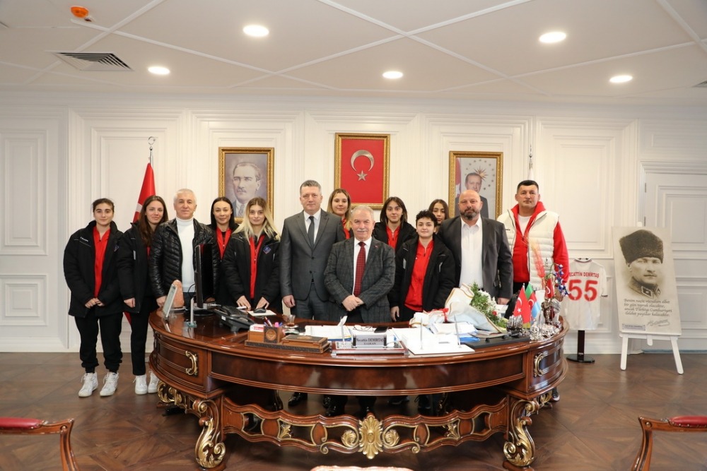 BAŞKAN DEMİRTAŞ AYRIM YAPMADAN HER ALANDA HİZMETLERLE İLKADIM’I GELECEĞE HAZIRLIYORUZ