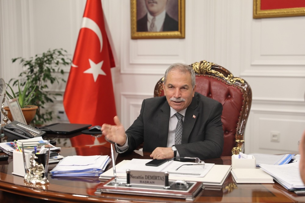 BAŞKAN DEMİRTAŞ : İHTİYACI OLAN AİLELERİMİZE YARDIMCI OLMAYA DEVAM EDECEĞİZ