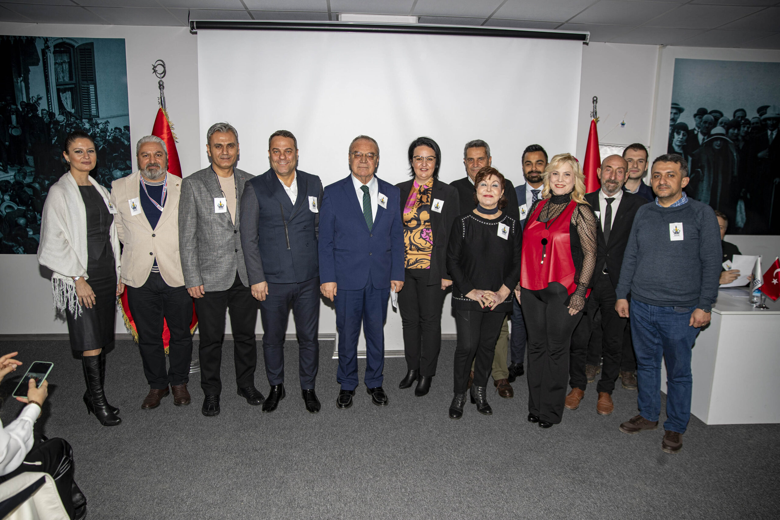 BAŞKAN FEYYAZ SUNGUR  GÜVEN TAZELEDİ