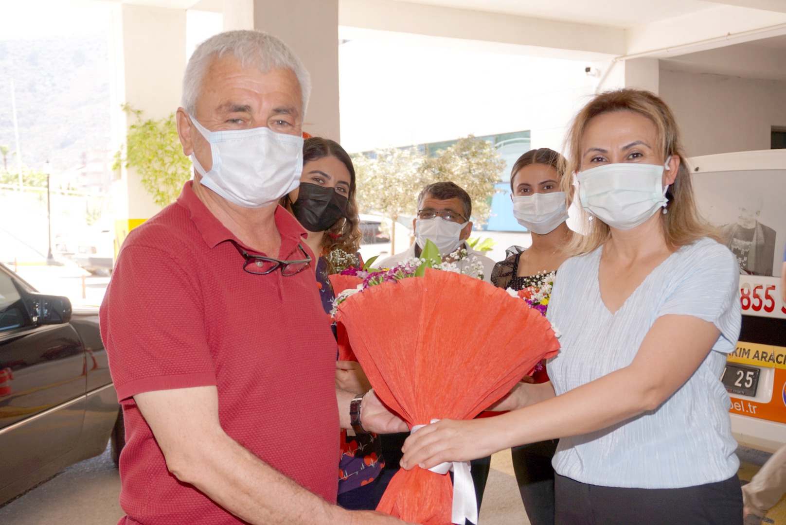 BAŞKAN GEYİKÇİ HEMŞİRELERİ UNUTMADI