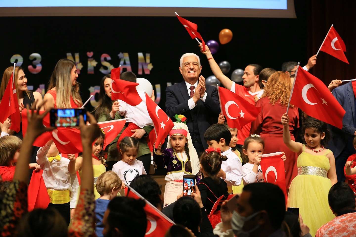Başkan Gürün; “Ulusal egemenliğimizin, çocuklarımızın bayramı kutlu olsun”