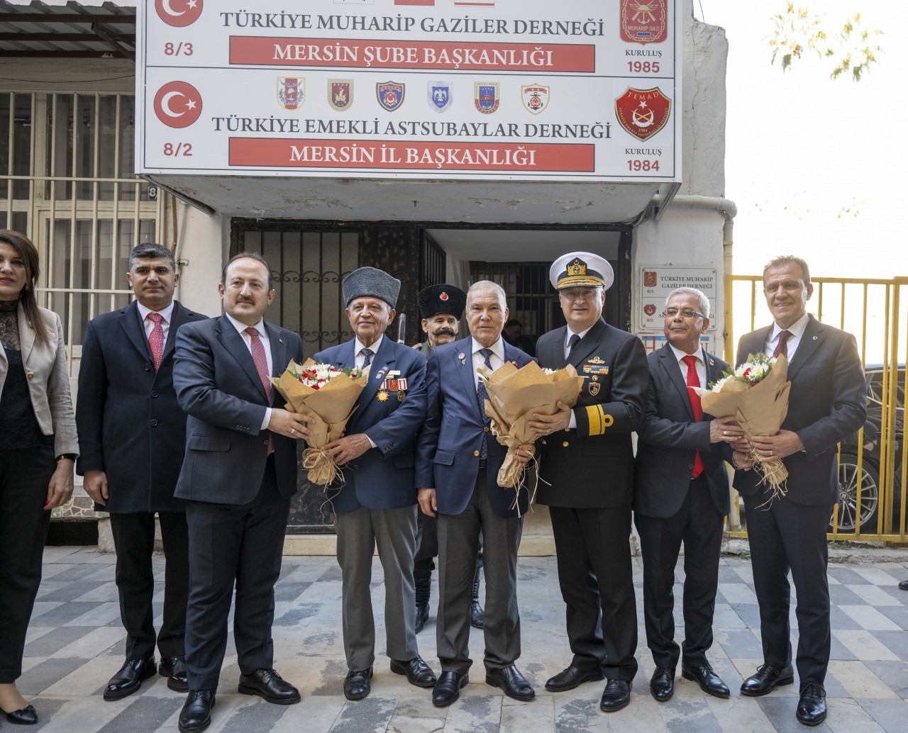 BAŞKAN SEÇER, KURTULUŞUN 101. YILINDA ŞEHİT AİLELERİ VE GAZİLERLE YEMEKTE BİR ARAYA GELDİ