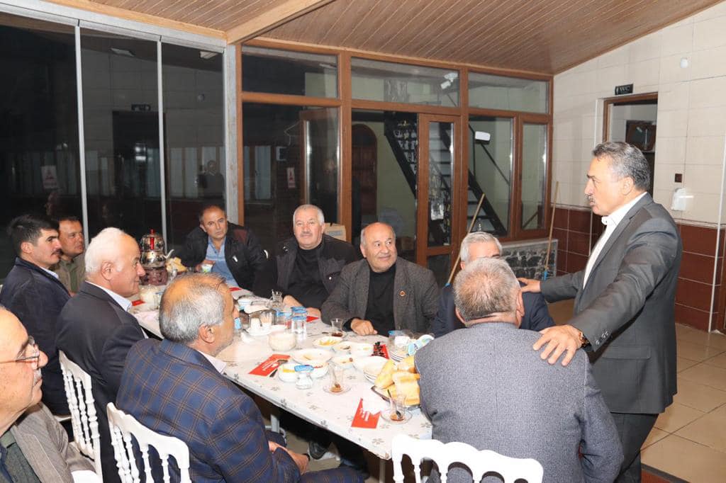 BAŞKAN TUTAL MUHTARLARLA İFTARDA BULUŞTU