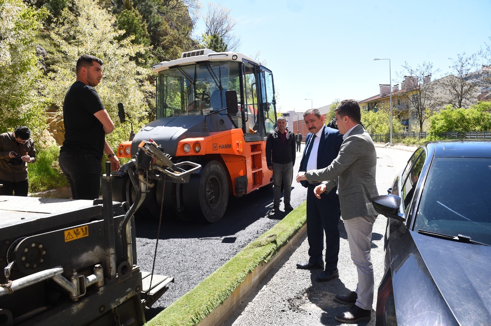 Başkan Vidinlioğlu, sıcak asfalt çalışmalarını inceledi
