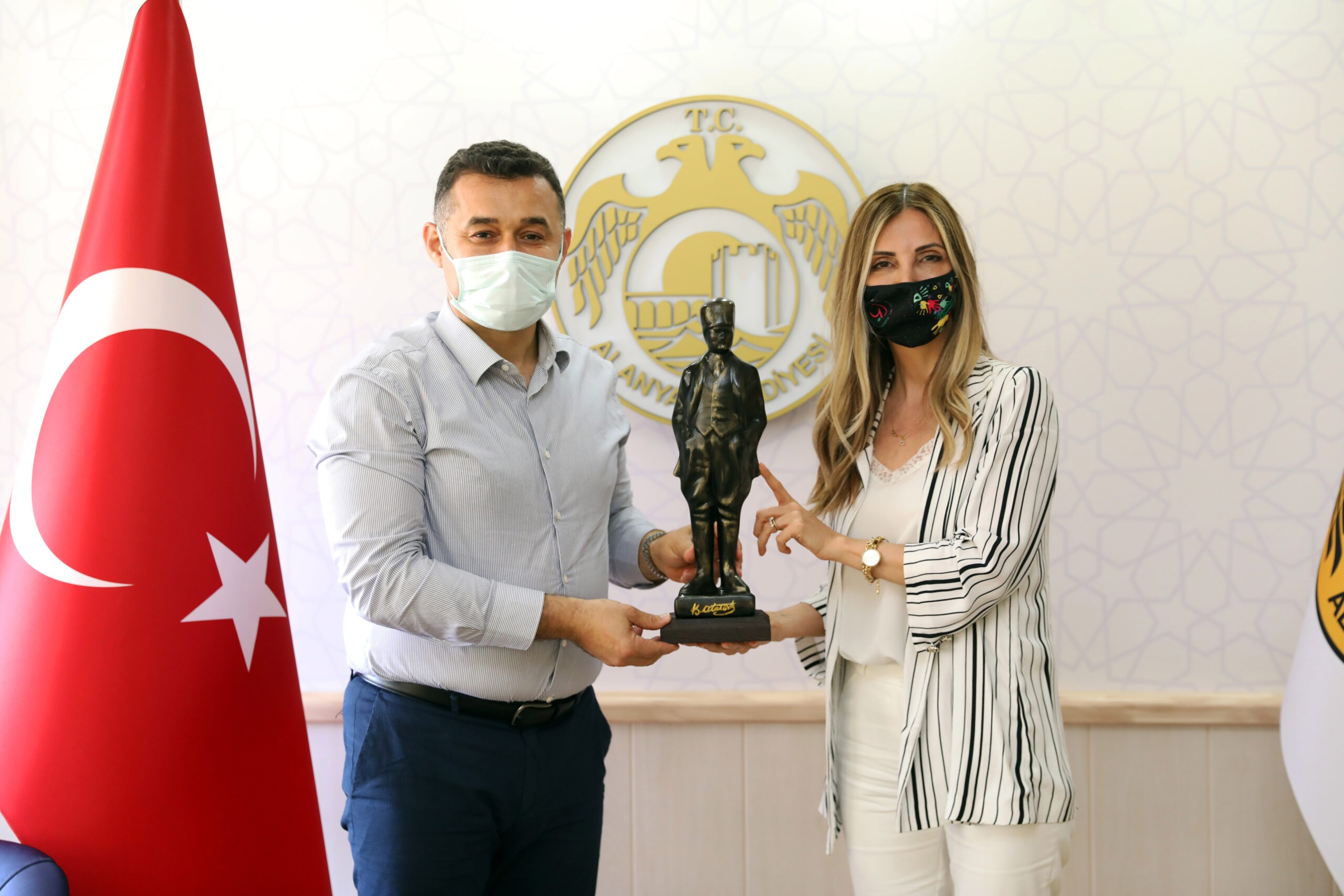 BAŞKAN YÜCEL’E EĞİTİME DESTEK TEŞEKKÜRÜ