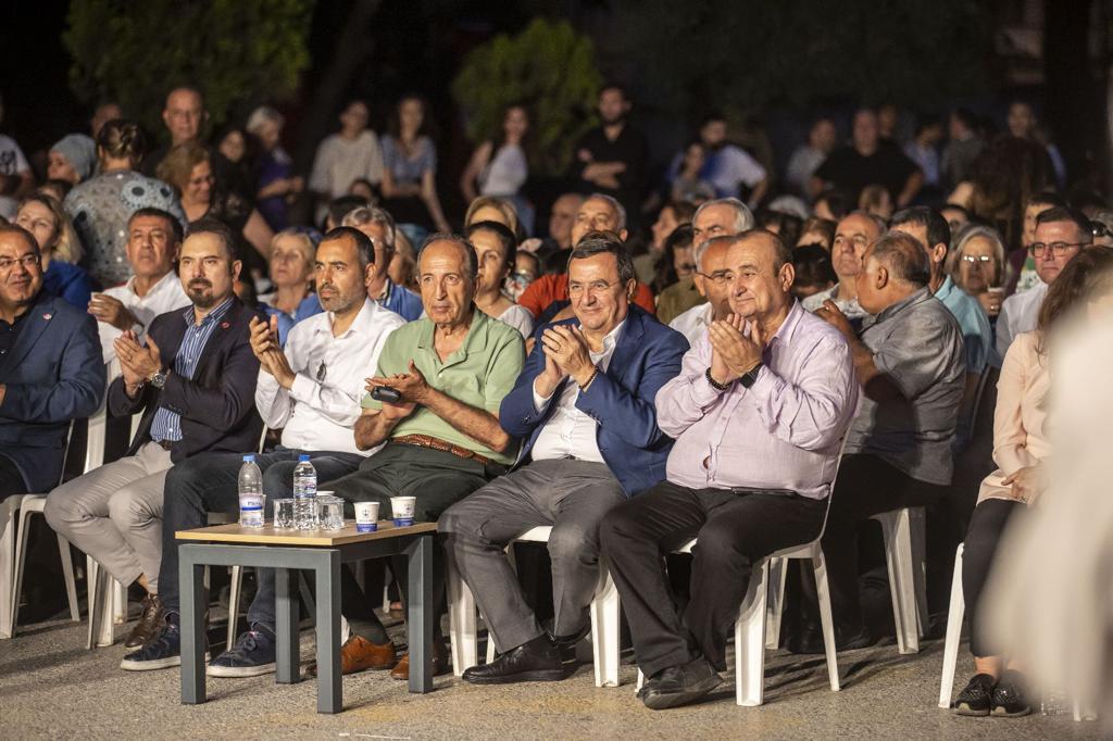 Batur: Konak Belediyesi’nde  sizin bir kardeşiniz var