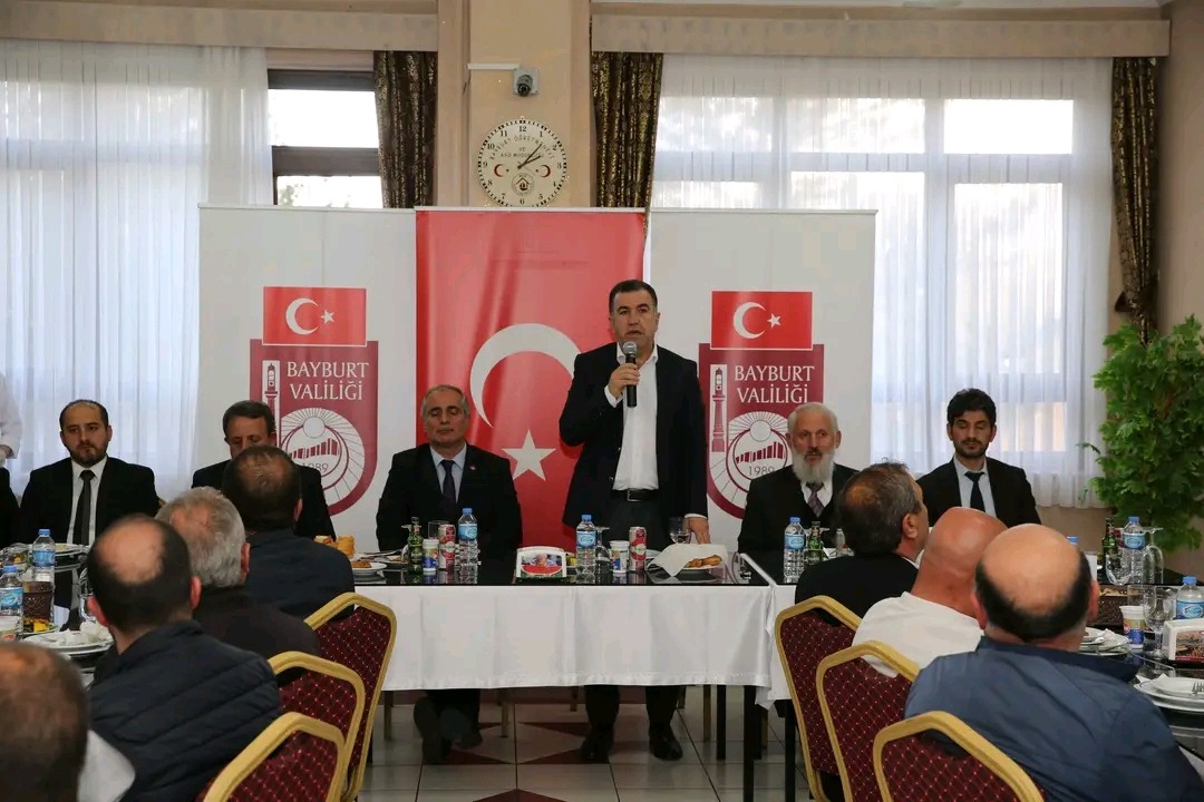 Bayburt Valisi Mustafa Eldivan, din görevlileri ile bir araya geldi 