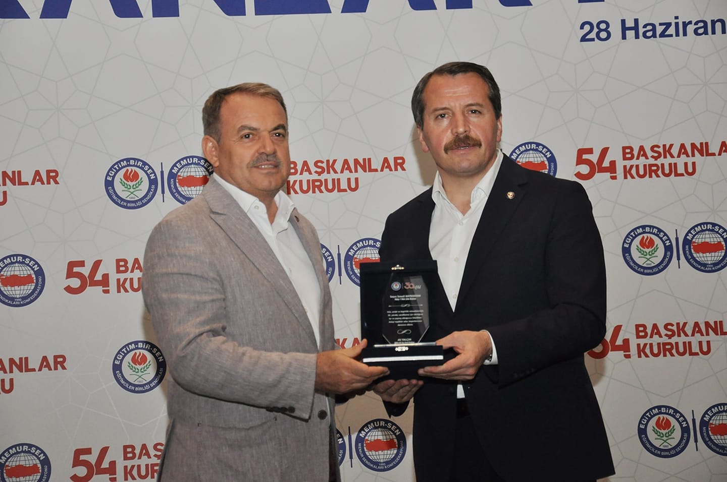 BAYRAKDAR GURURLANDI HATAY’I GURURLANDIRDI .