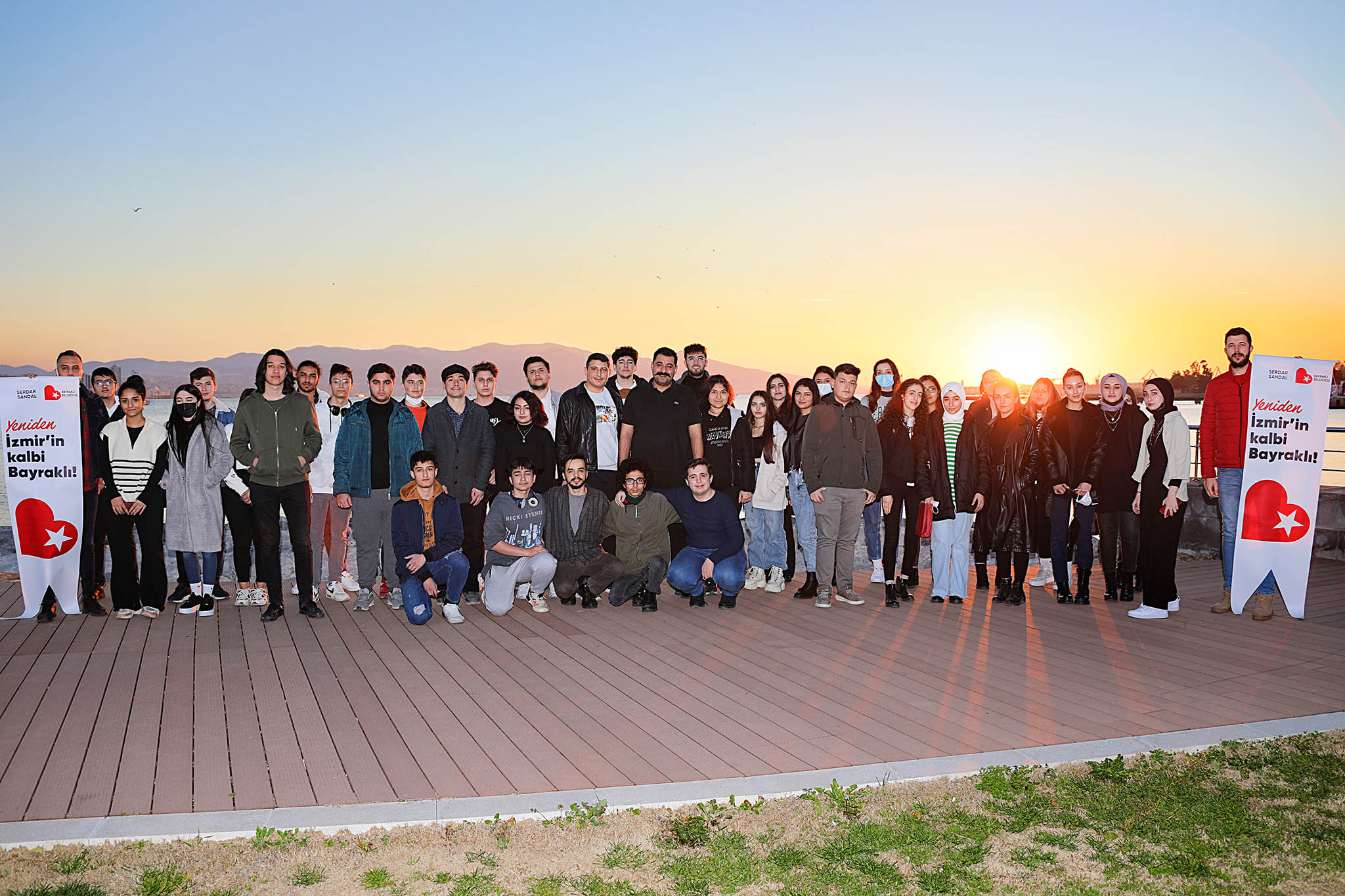 Bayraklı’da 300 kişilik meclis!..