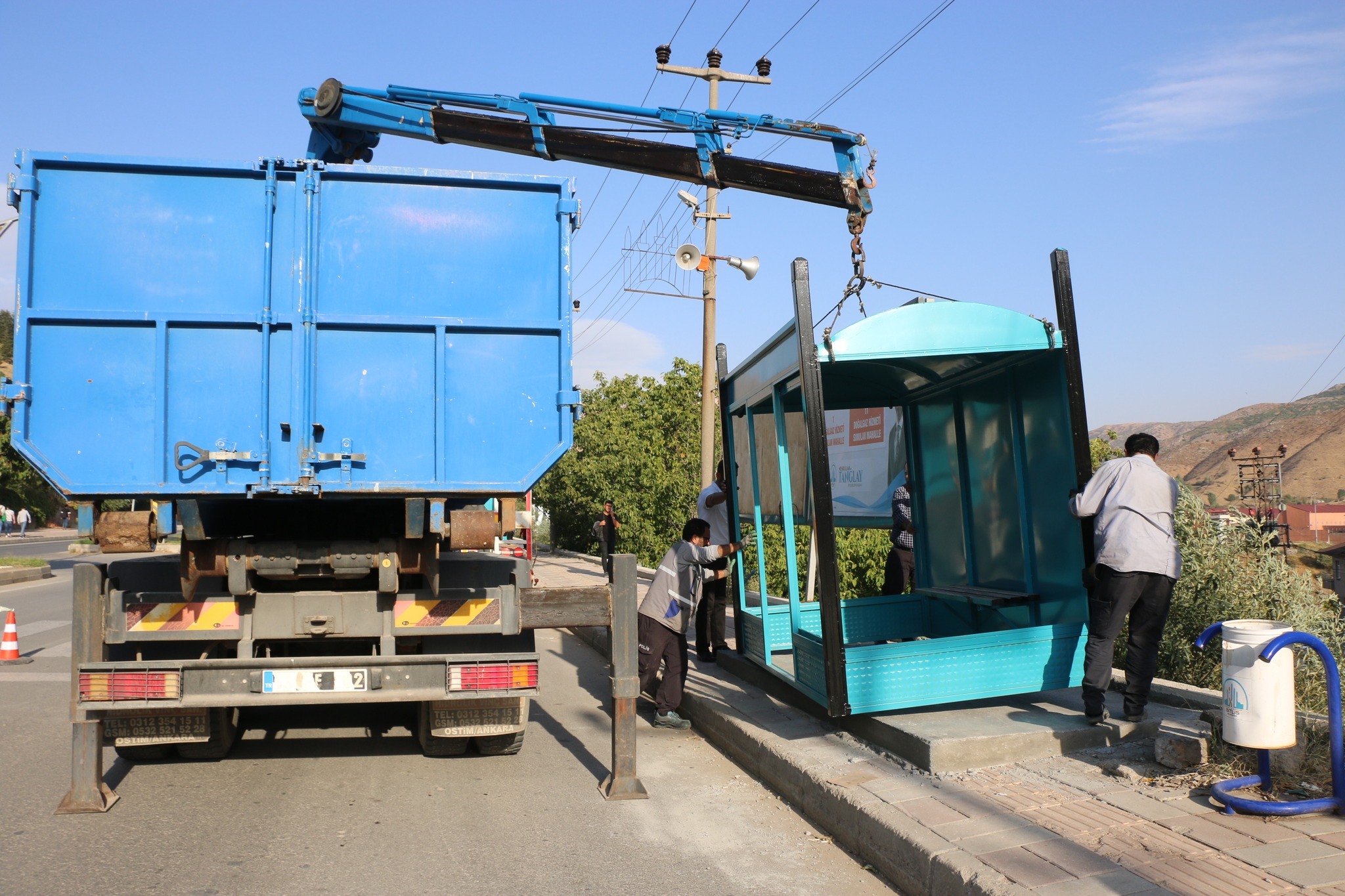 Belediye Otobüs Durakları Yenileniyor