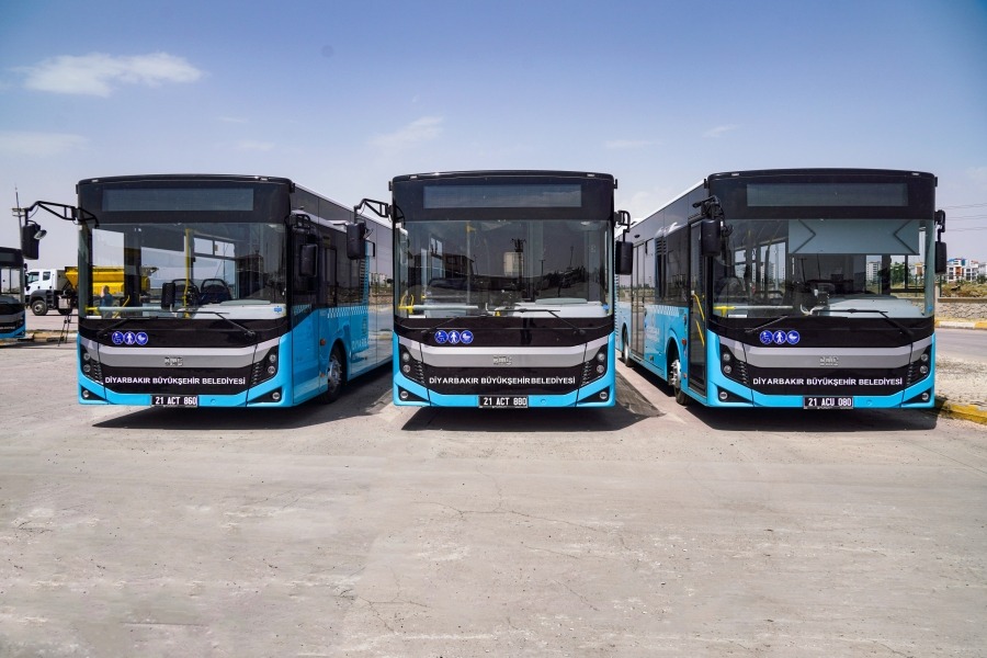 Belediye otobüsleri Diyarbakır’da ücretsiz hizmete devam ediyor