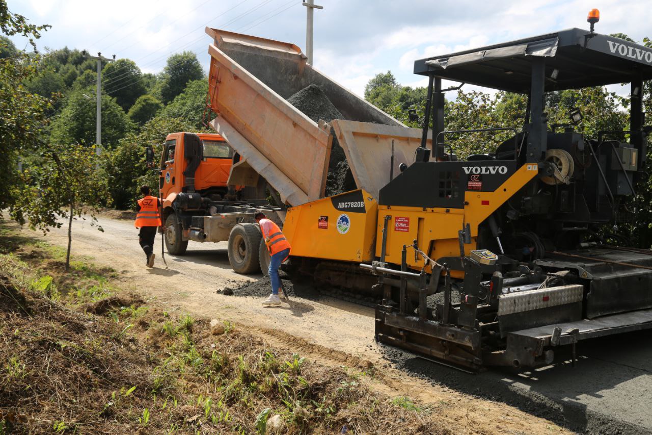 Beton Yol Çalışmaları Kocaali’de Başladı