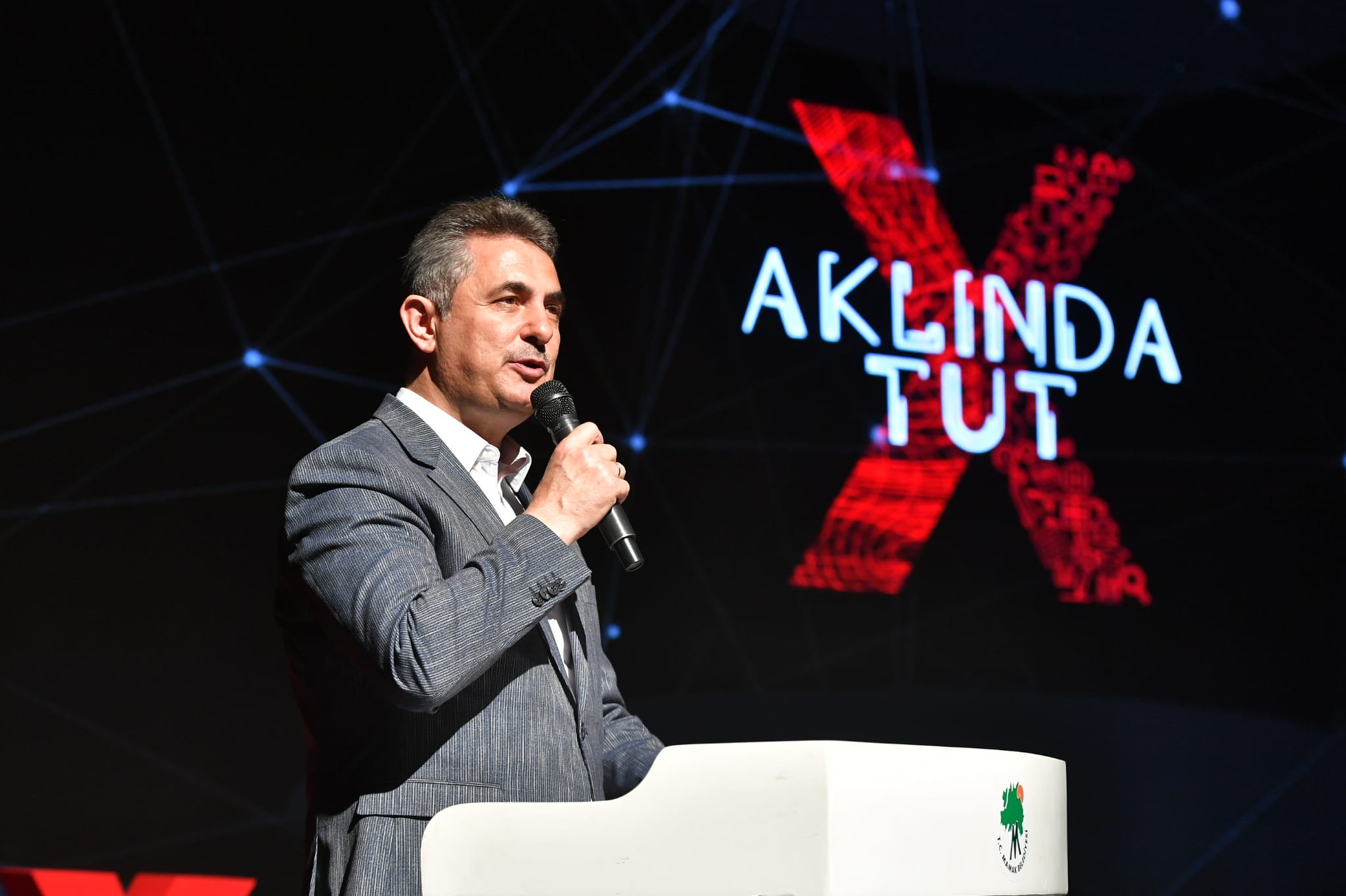 Bilim ve Teknoloji Yolunda Mutlu Yarınlara