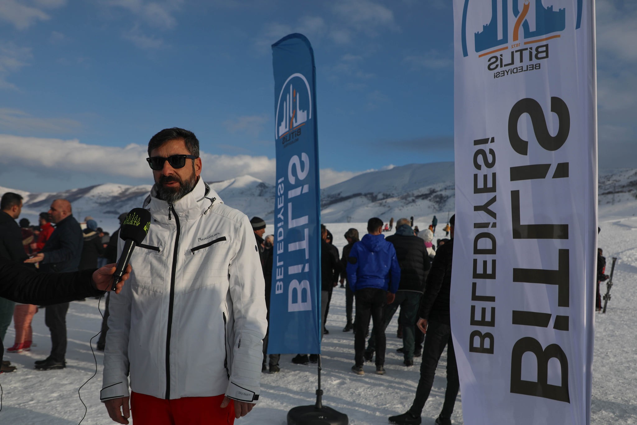 Bitlis’te “Meşaleli Kayak Festivali ve Müzik Şöleni” yapıldı