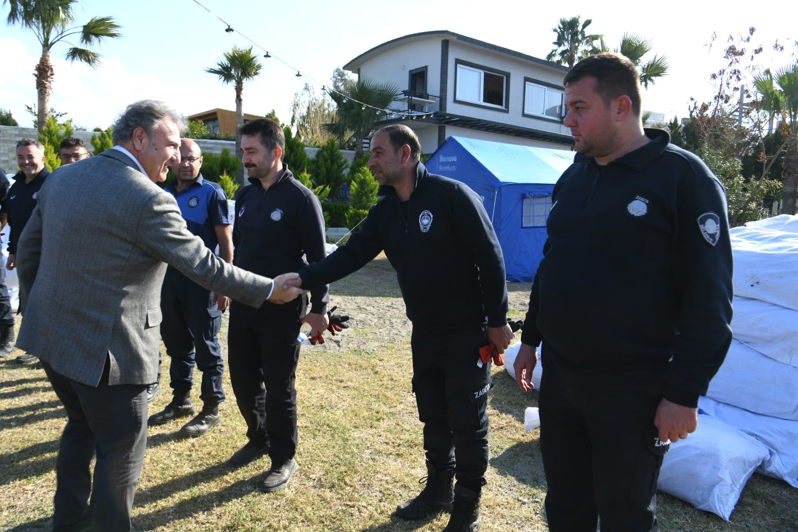 Bornova’nın çadırları deprem bölgesinde