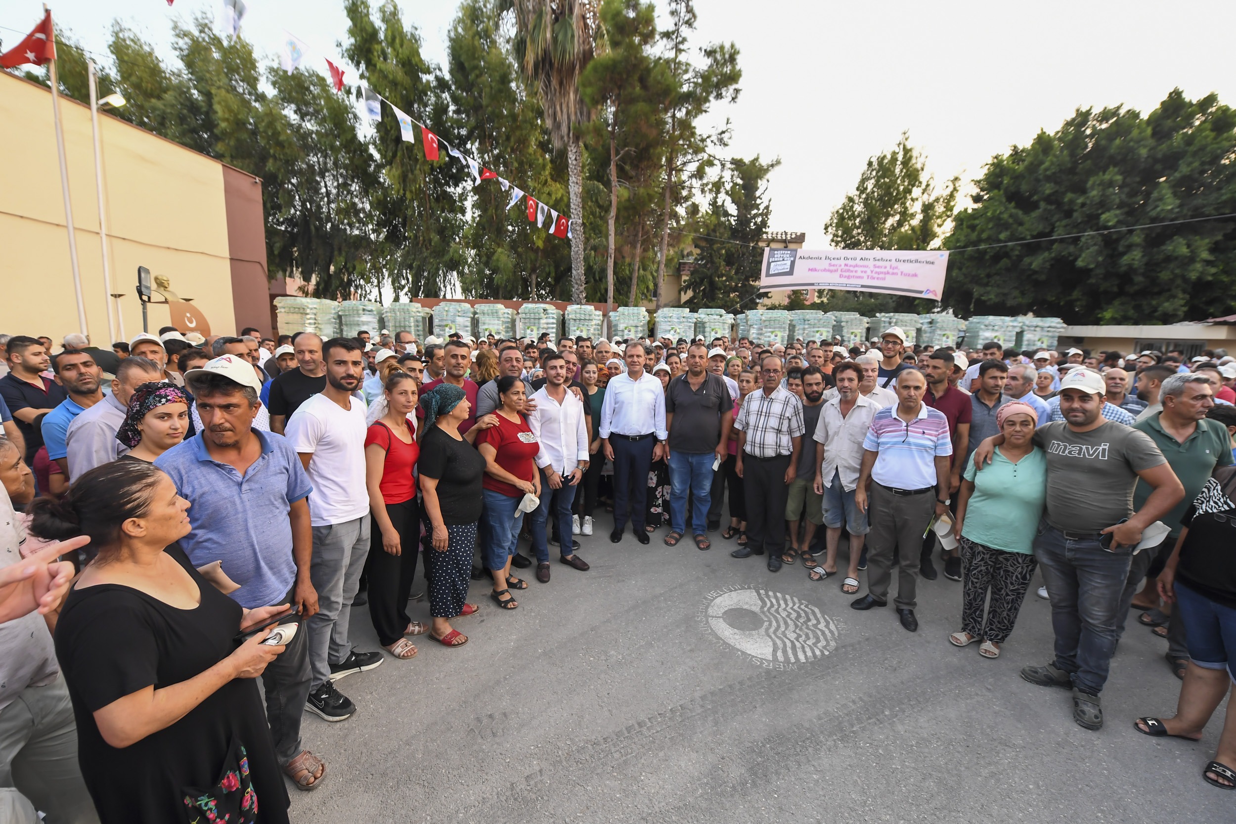 BU BÖLGENİN ALTYAPISINI DA GÜÇLENDİRDİK