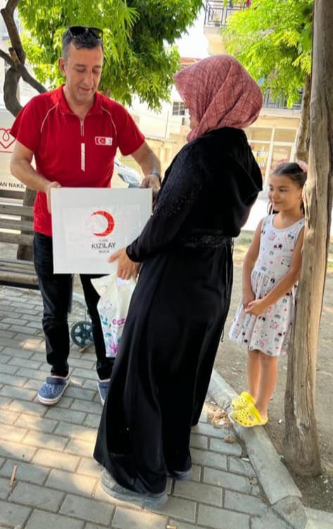 Buca Kızılay, yardımlarda hız kesmiyor