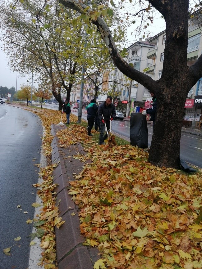 BÜYÜKŞEHİR, TOPLADIĞI GAZELLERİ GÜBREYE DÖNÜŞTÜRÜYOR