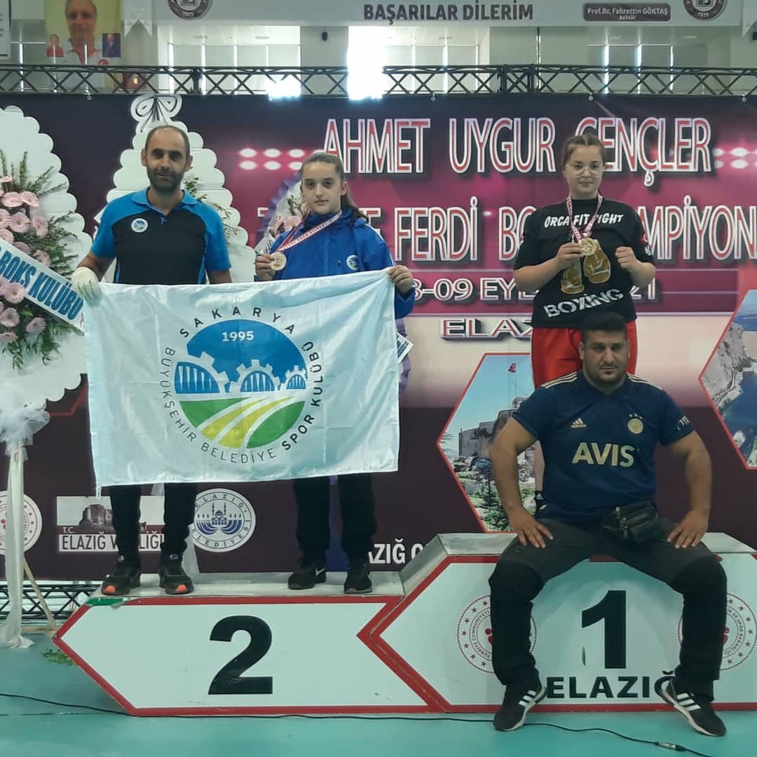 Büyükşehirli sporcular Elazığ’da madalyaları topladı