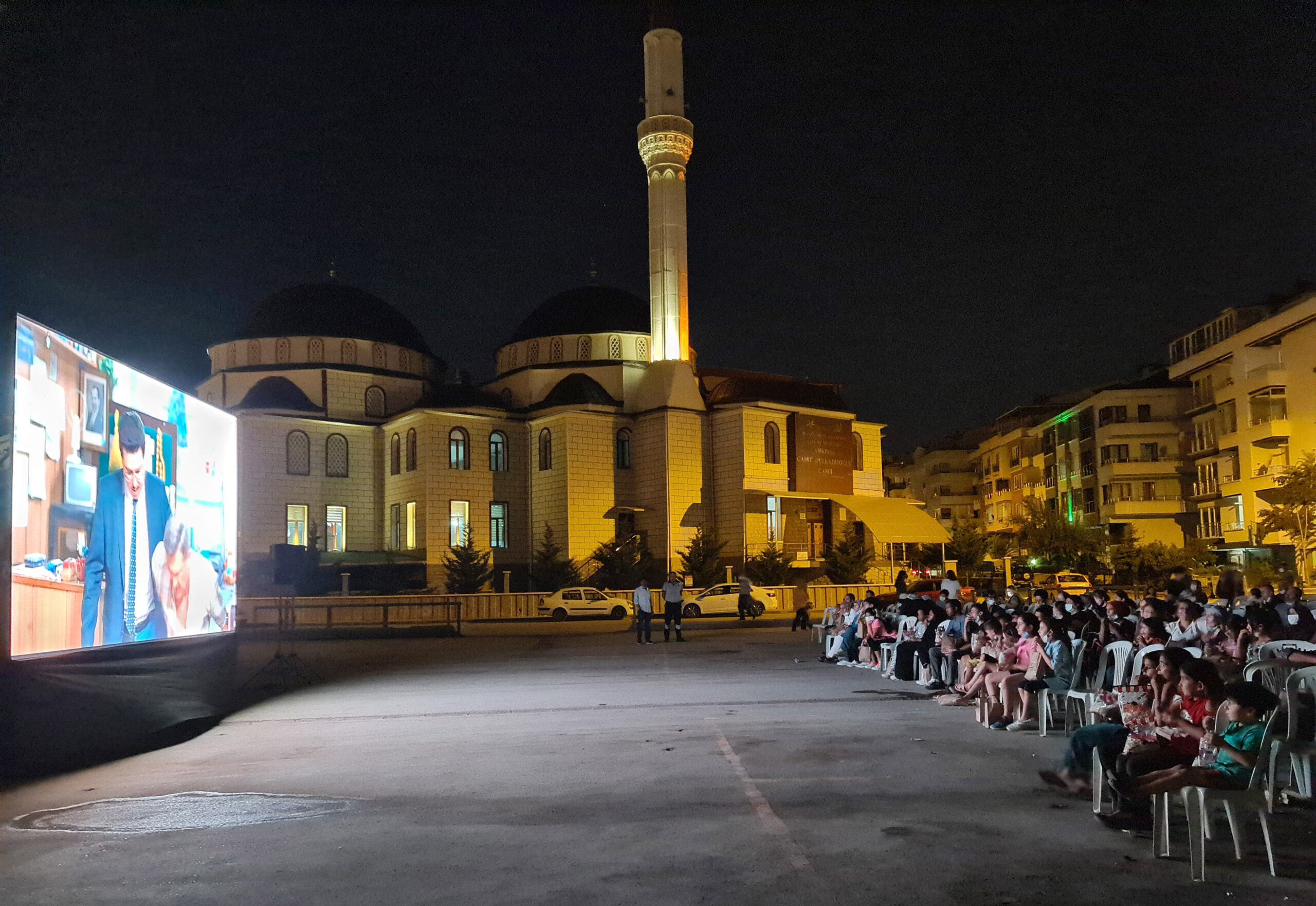ÇANKAYA’DA AÇIK HAVADA SİNEMA KEYFİ BAŞLIYOR