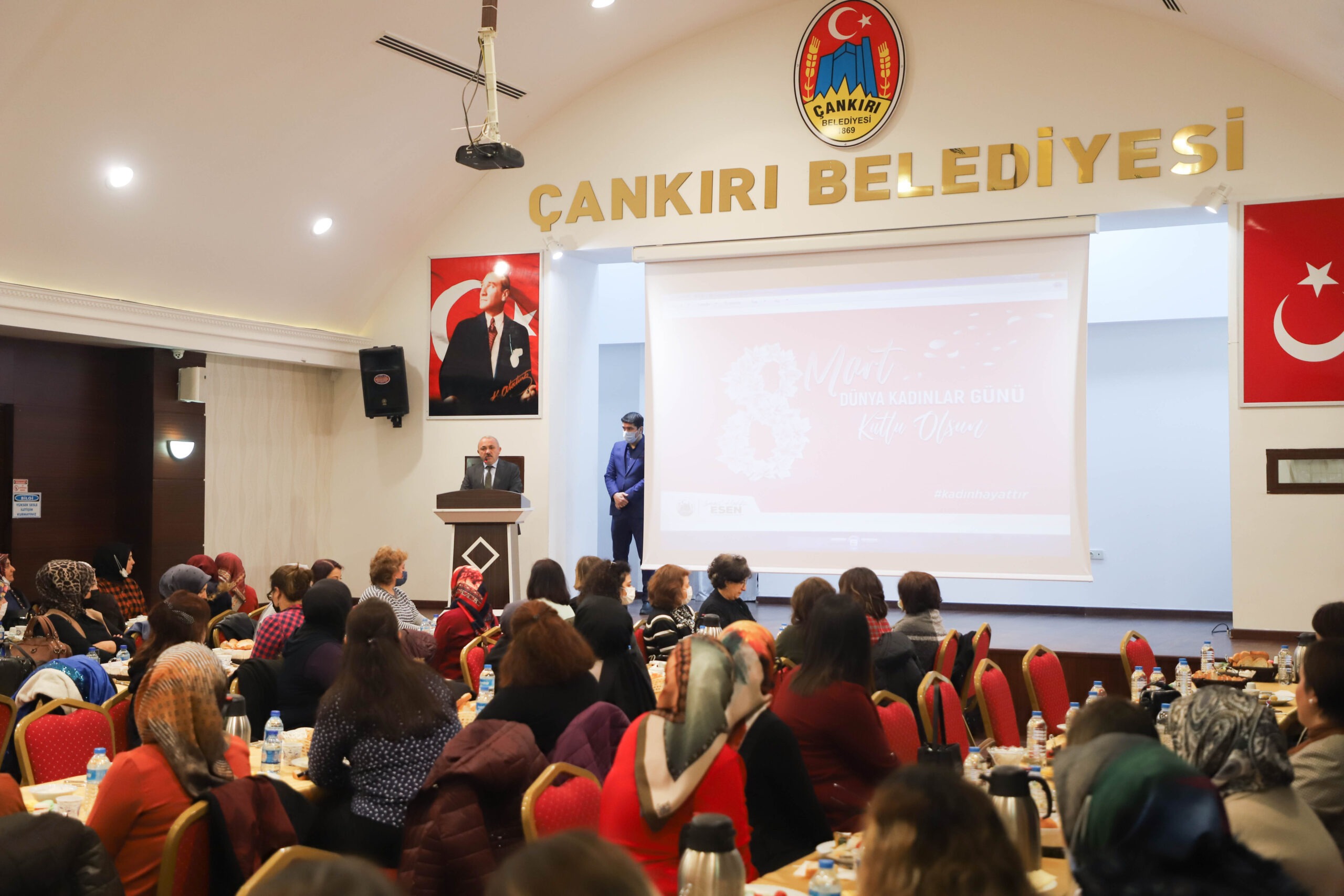 Çankırı Belediyesinden Kadın Personellerine Özel Kahvaltı