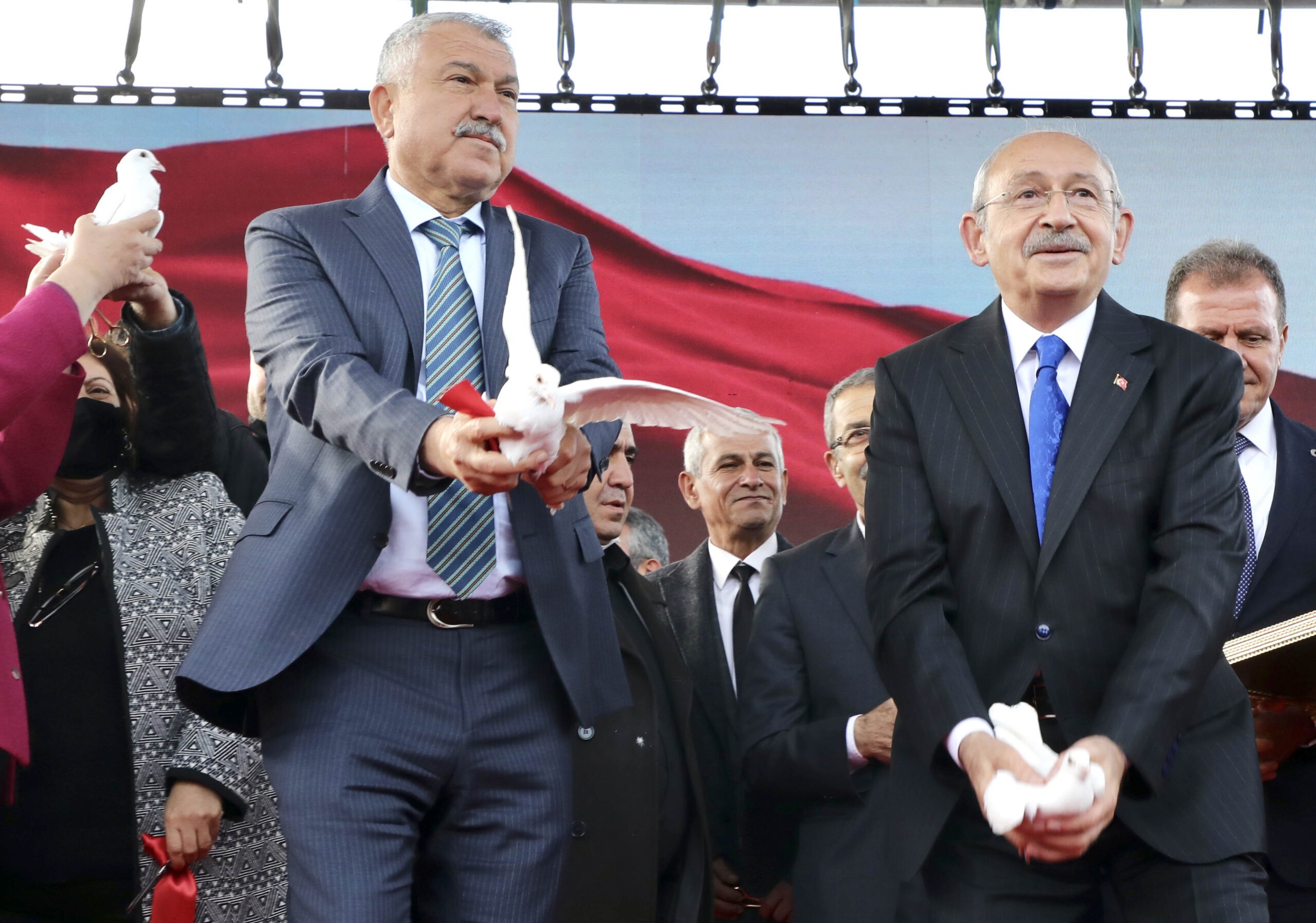 CHP Genel Başkanı Sayın Kemal Kılıçdaroğlu’nun katılımıyla büyük hizmet töreni…