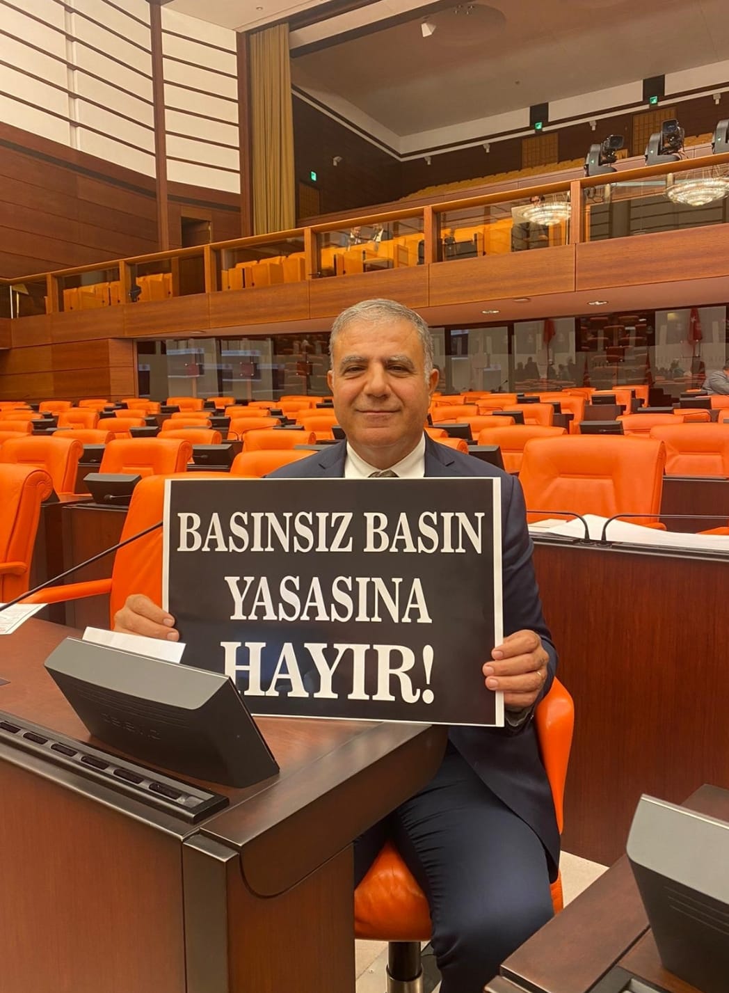 CHP HATAY MİLLETVEKİLLERİNDEN  DEZENFORMASYON YASASI’NA TEPKİ
