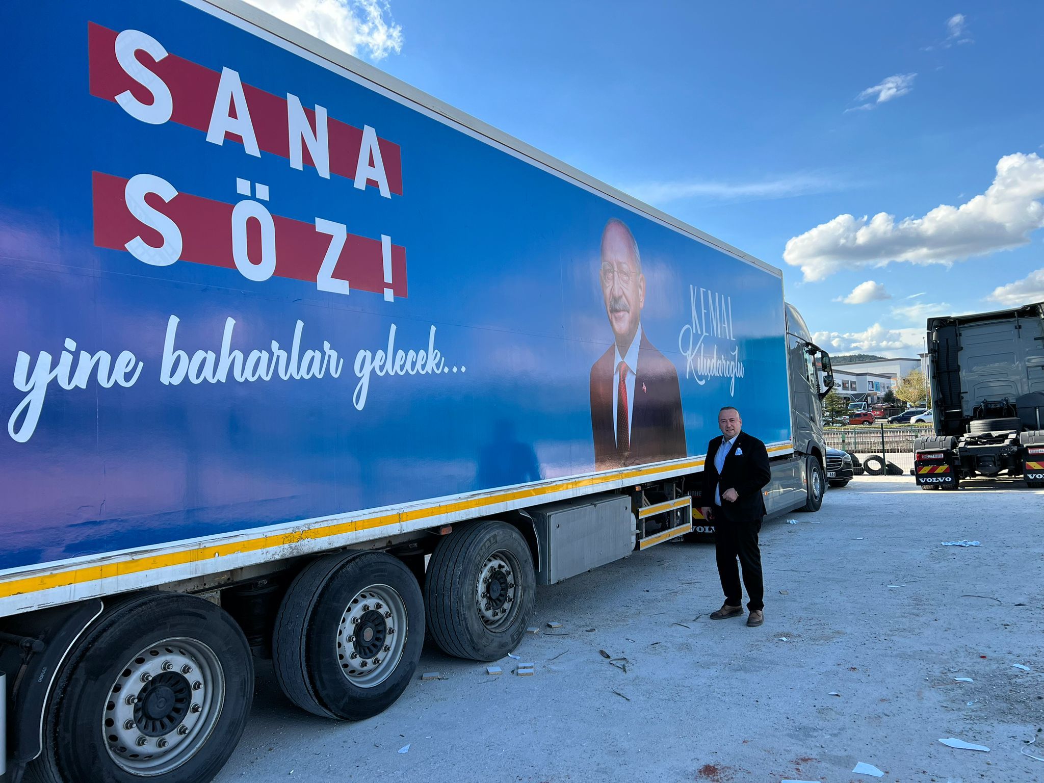 CHP’Lİ YALIM’IN HAZIRLADIĞI SEÇİM TIR’I TÜRKİYE’Yİ GEZECEK