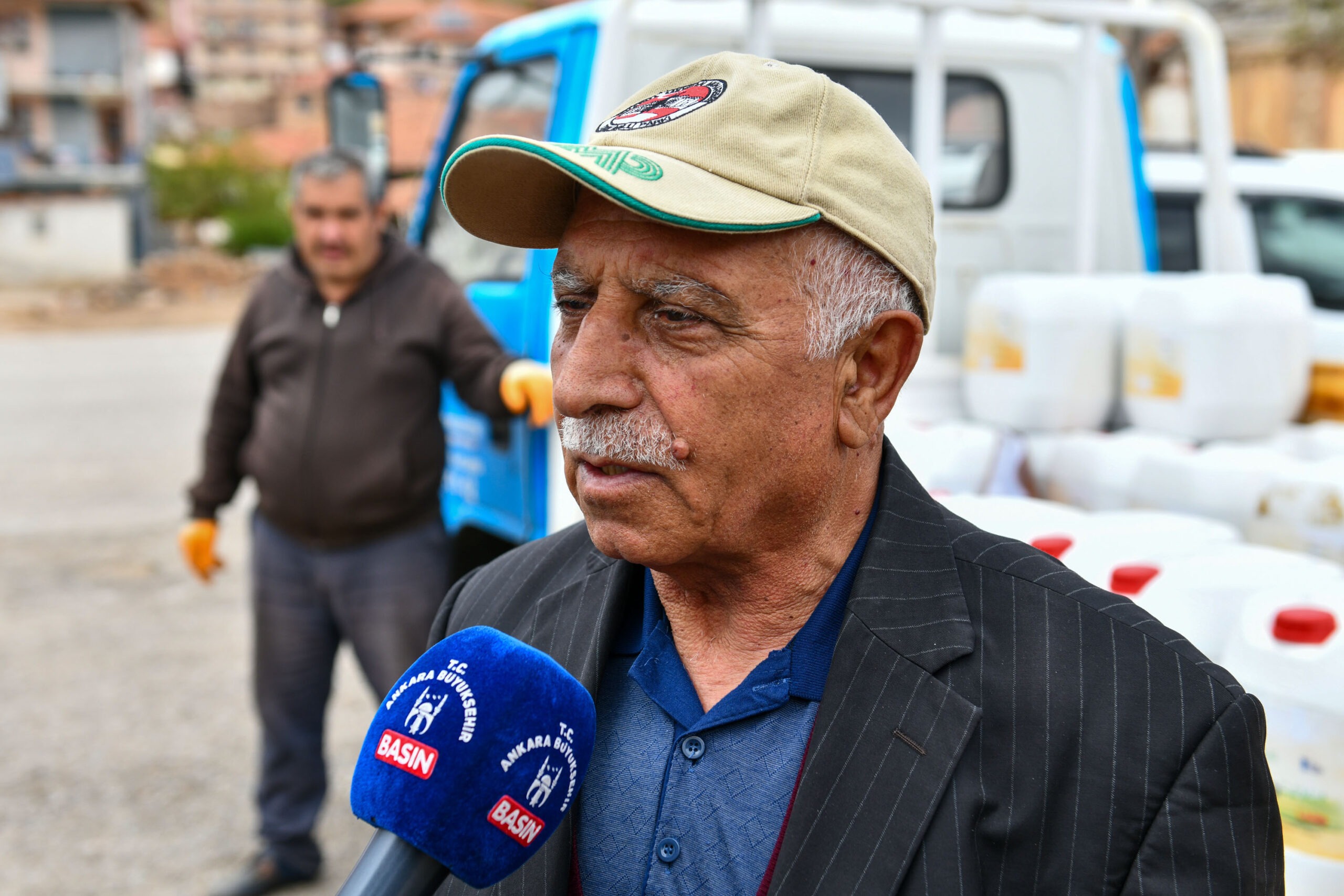 ÇİFTÇİLERE SIVI GÜBRE DESTEĞİ  TAMAMLANDI...