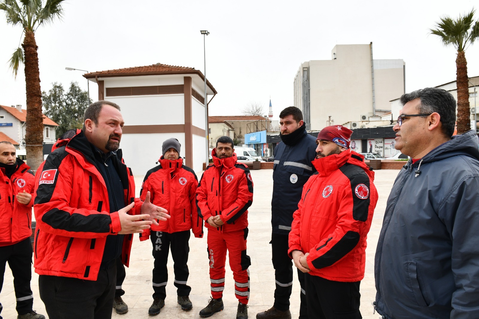 Çiğli Depremin Yaralarını Sarmak için Teyakkuzda