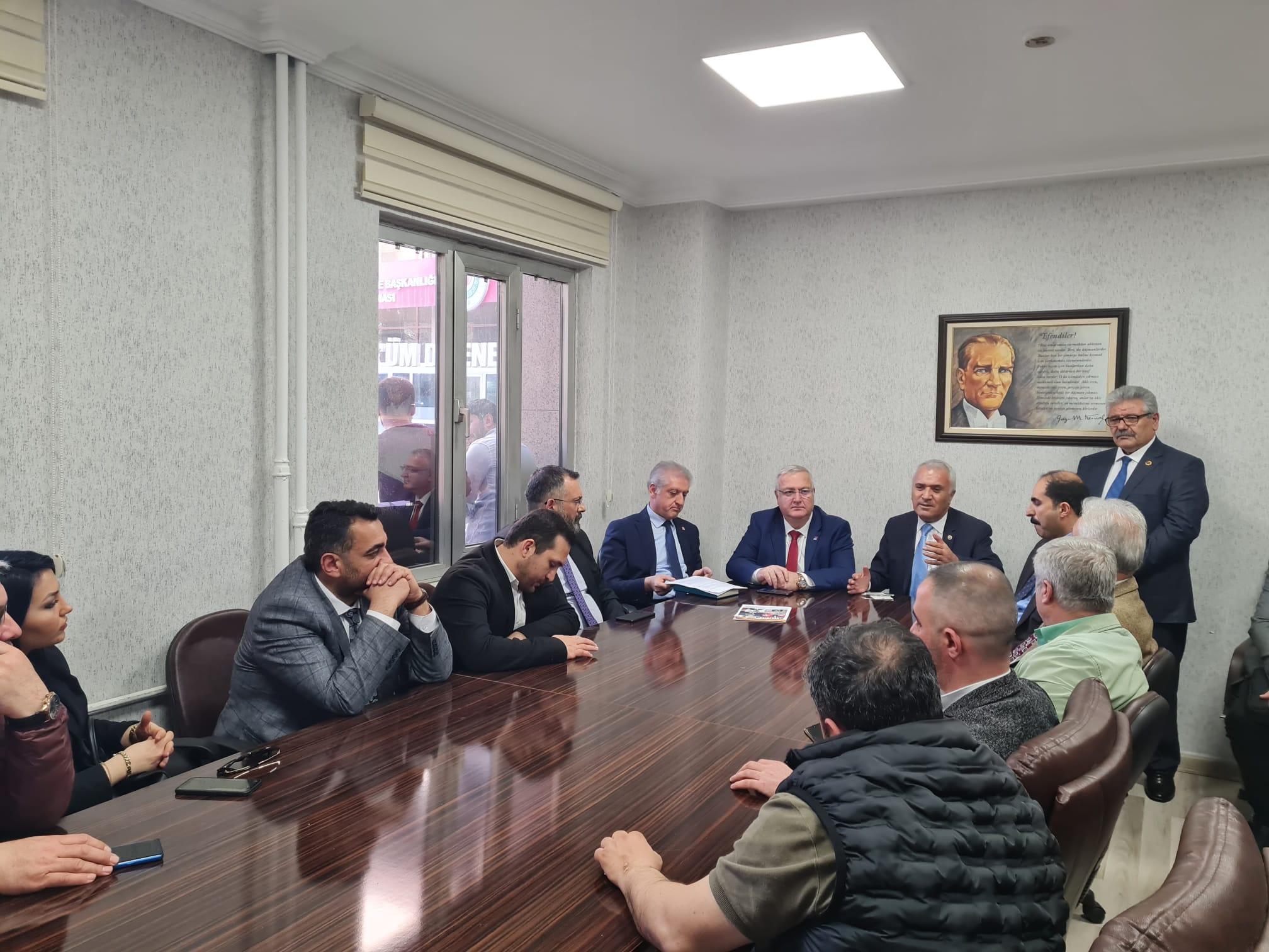 Cumhur İttifakı Meclis Üyelerinden CHP’li Üyelere Fiili Saldırı